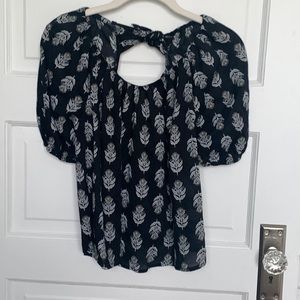 Old Navy Black Floral Puff Sleeve Top - XS